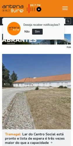 Vista previa del sitio Antena Livre, medio de Portugal para artículos patrocinados